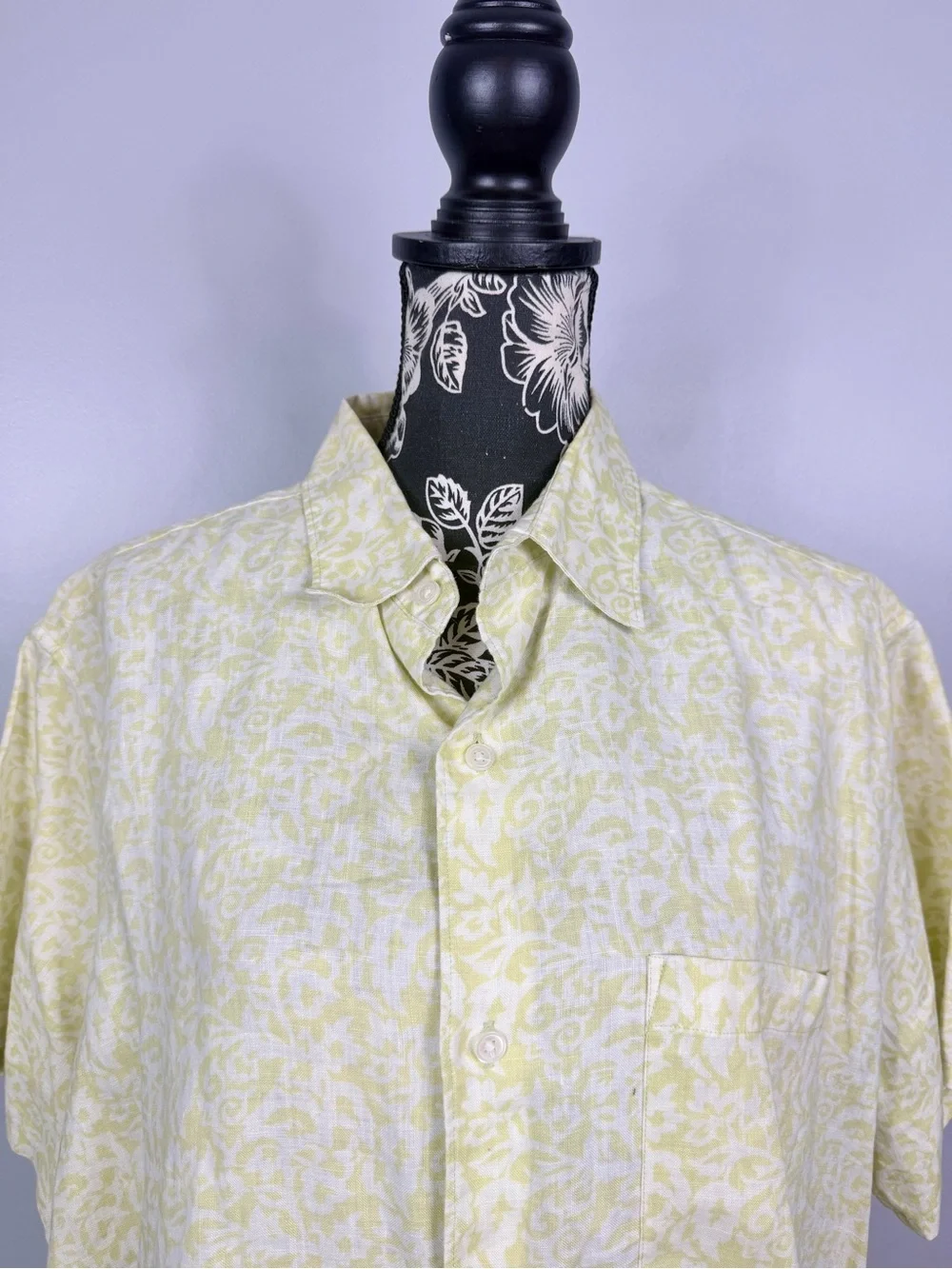 Banana Republic men's green/ yellow 100% linen button down shirt size large